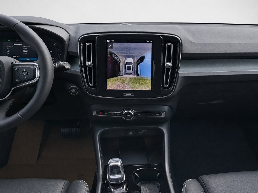 New 2026 Volvo XC40 B5 Plus w/ Climate Package AWD/4WD image 17