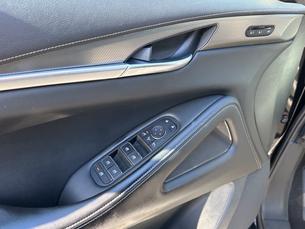 Used 2023 INFINITI QX60 Luxe w/ Cargo Package FWD image 25