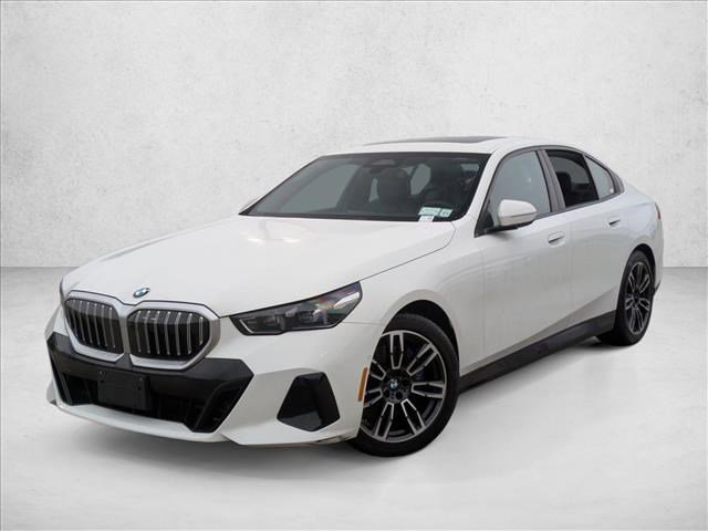 Used 2026 BMW 530i xDrive image 1