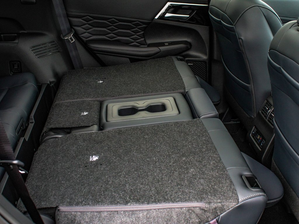 New 2026 Mitsubishi Outlander SEL AWD/4WD image 40