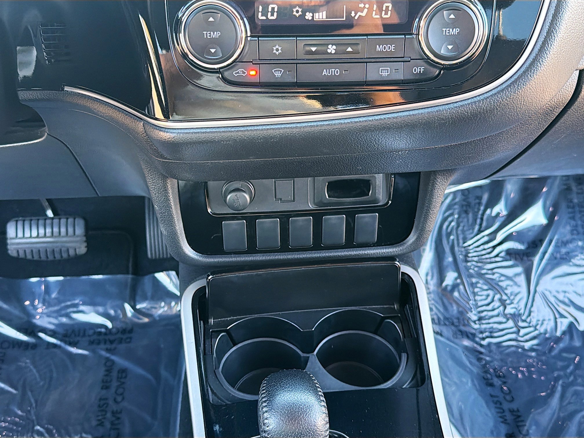 Used 2017 Mitsubishi Outlander SEL image 26