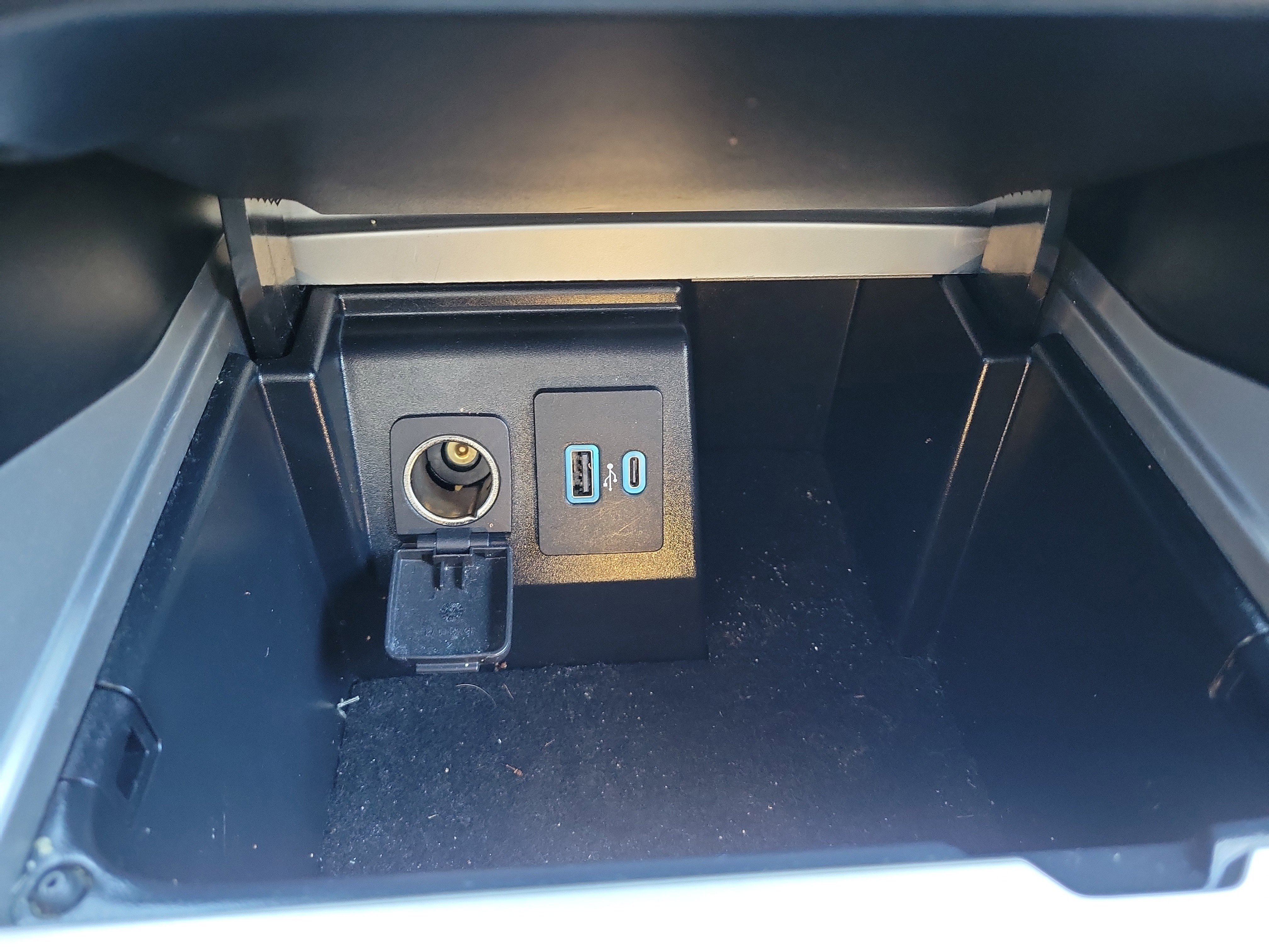 Used 2022 Ford Explorer ST-Line image 29