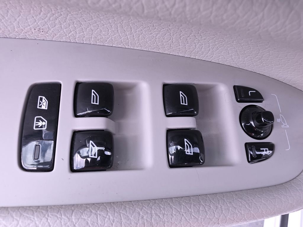 Used 2022 Volvo XC90 T8 Inscription Expression image 34
