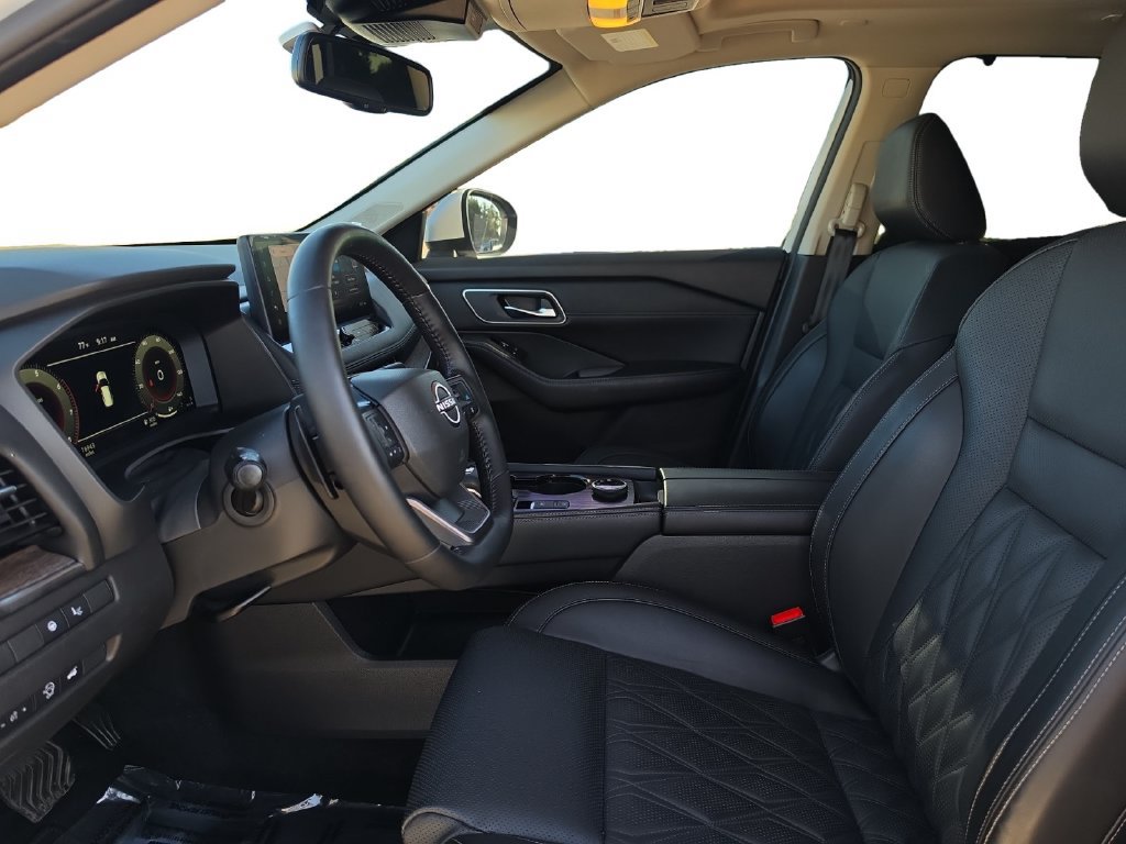Used 2026 Nissan Rogue Platinum w/ Platinum Premium Package AWD/4WD image 9