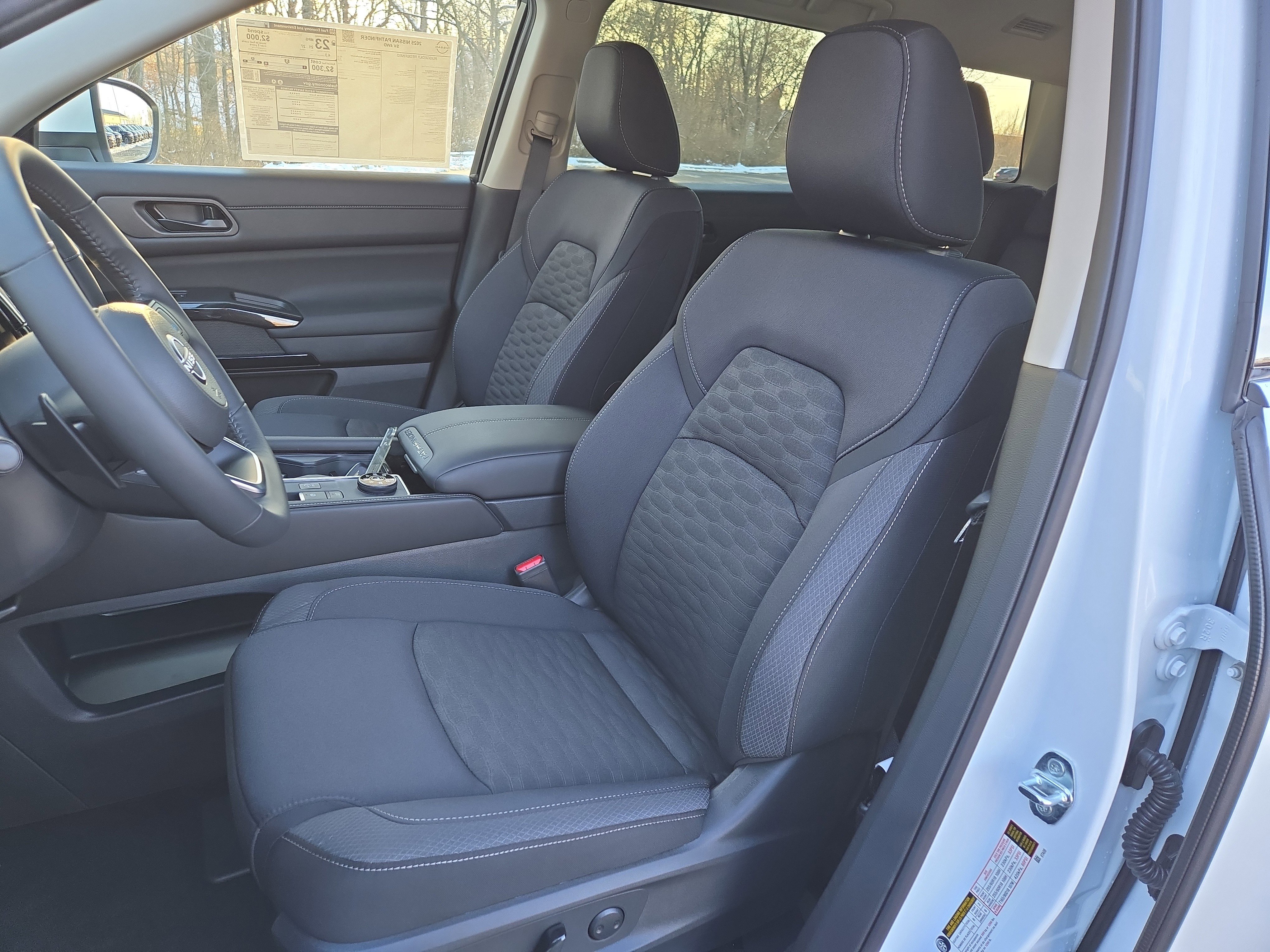 New 2025 Nissan Pathfinder SV image 11