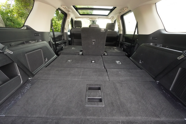 Used 2019 Ford Expedition Platinum RWD image 31