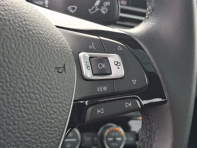 Used 2019 Volkswagen Jetta SE w/ Cold Weather Package FWD image 28