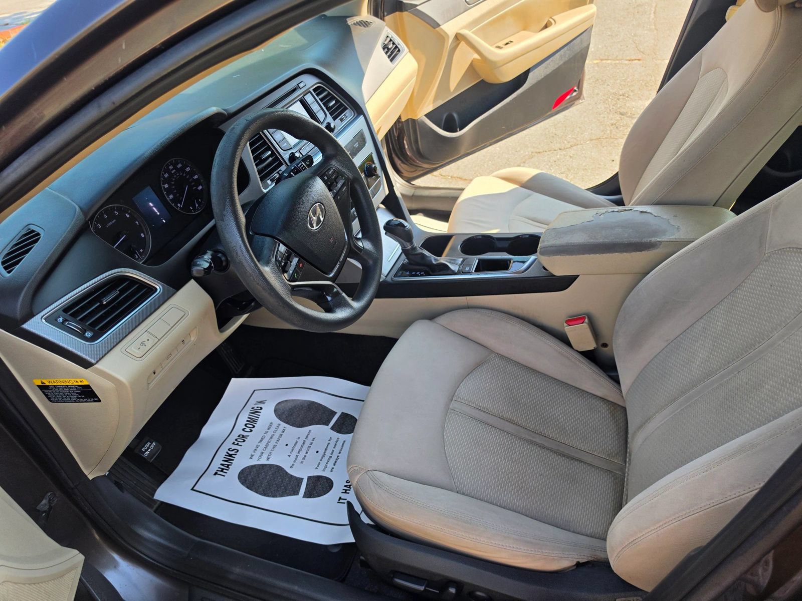 Used 2015 Hyundai Sonata SE w/ Option Group 09 FWD image 10