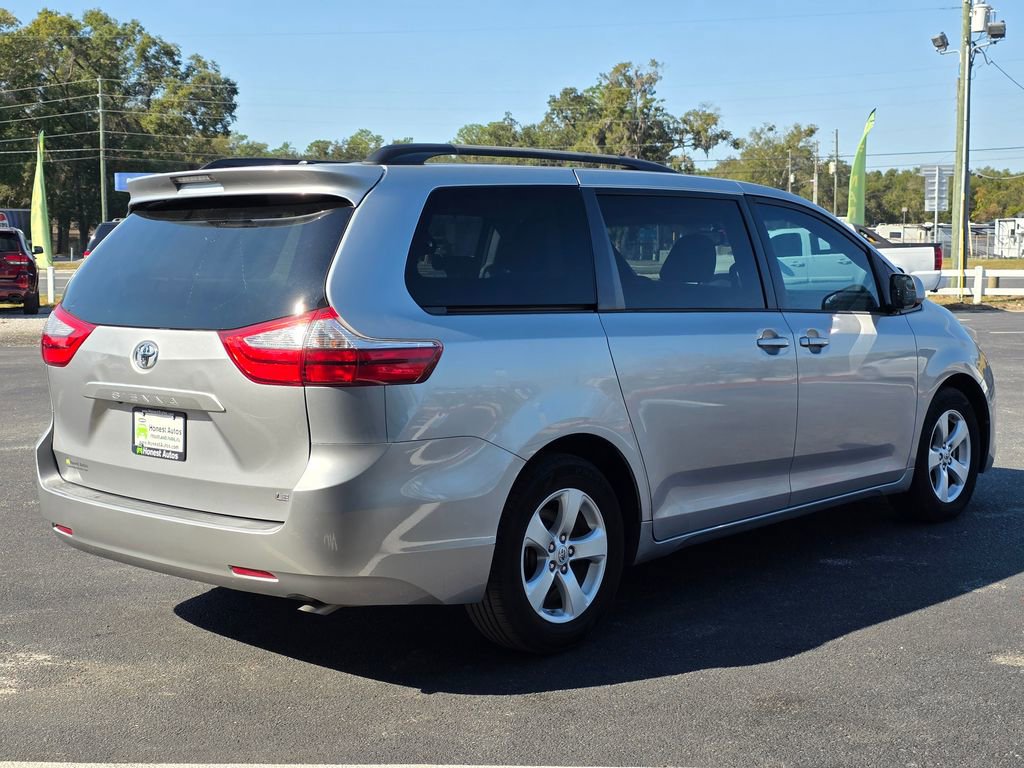 Used 2015 Toyota Sienna LE image 6