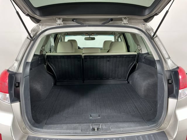 Used 2014 Subaru Outback 2.5i Limited w/ Moonroof Package AWD/4WD image 26