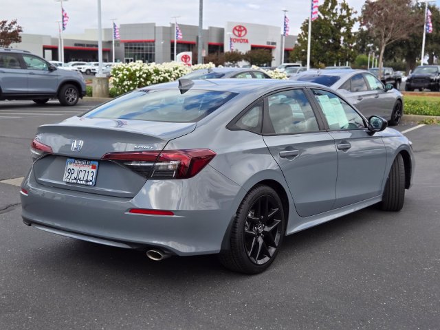 Used 2025 Honda Civic Sport image 4
