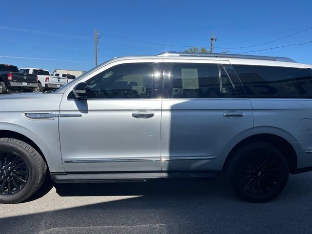 Used 2019 Lincoln Navigator Premiere AWD/4WD image 6