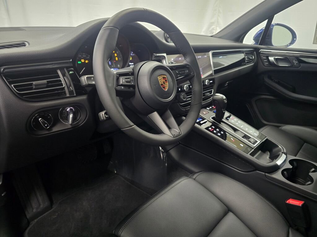 New 2026 Porsche Macan S image 4