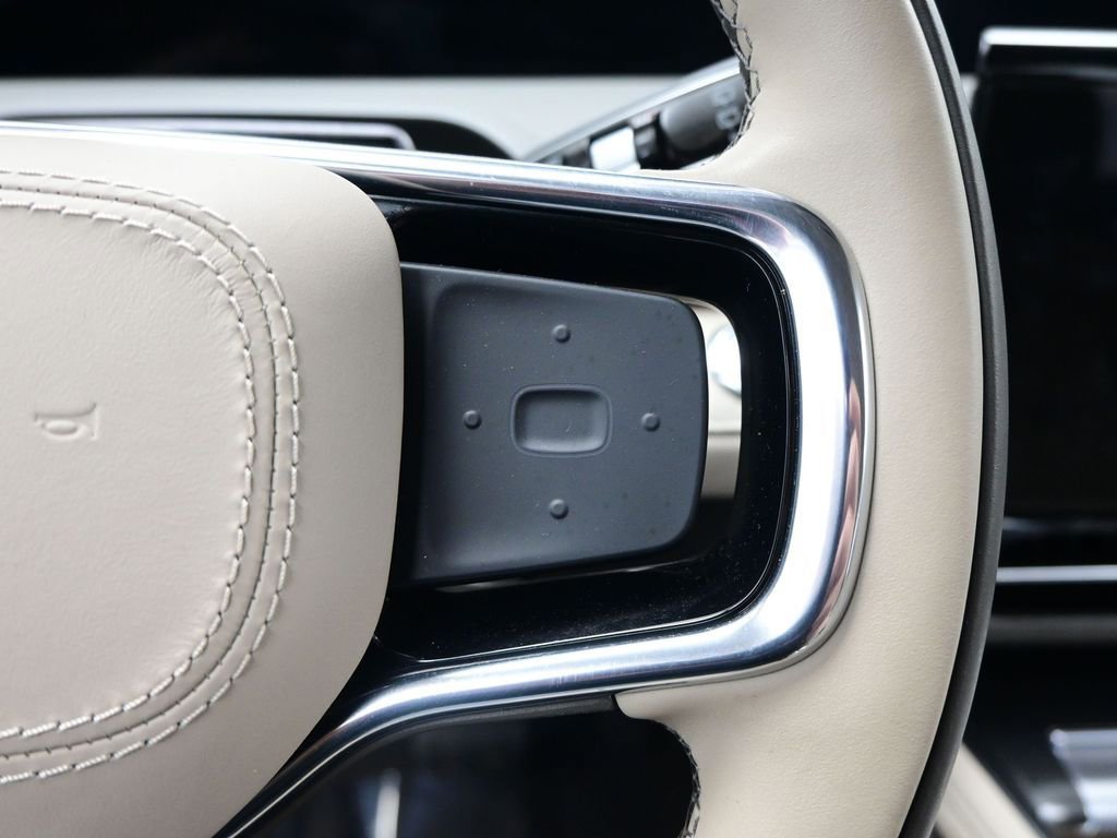 Used 2025 Lincoln Nautilus Reserve w/ Jet Appearance Package image 15