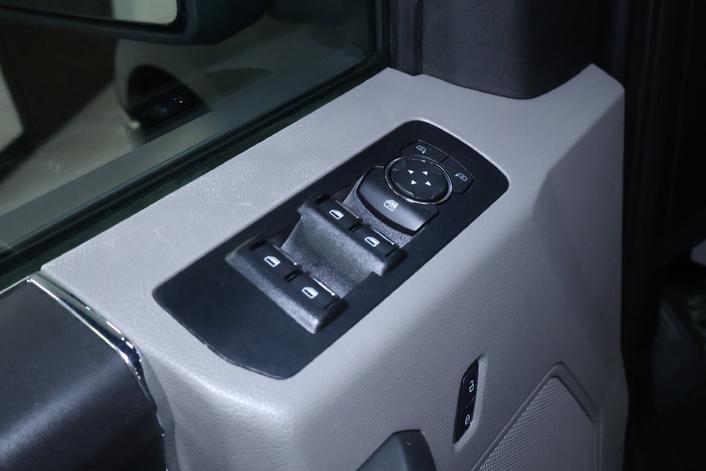 Used 2018 Ford F150 XLT AWD/4WD image 12
