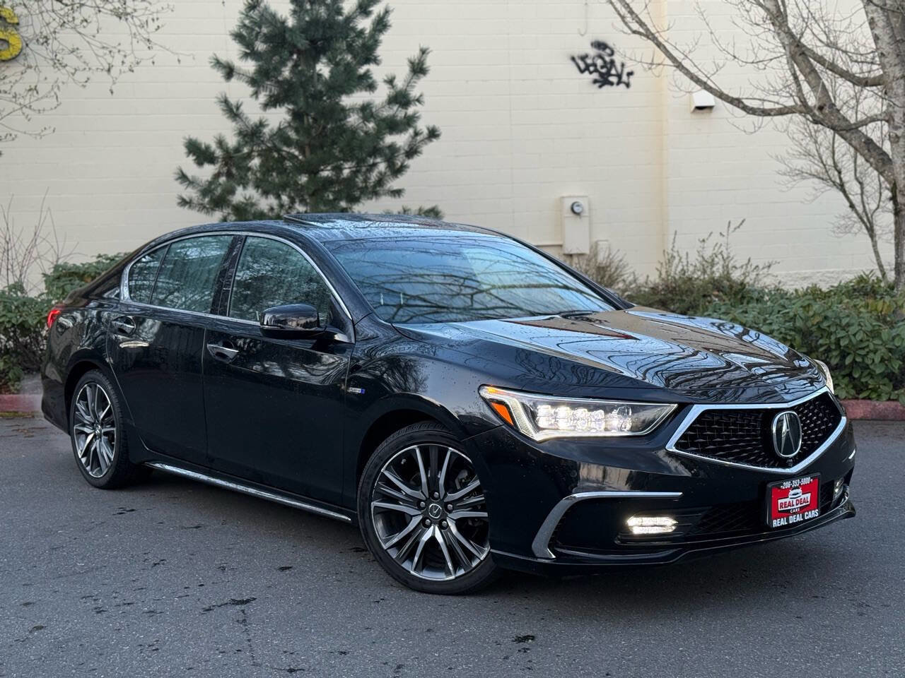 Used 2018 Acura RLX Sport Hybrid w/ Advance Pkg image 2