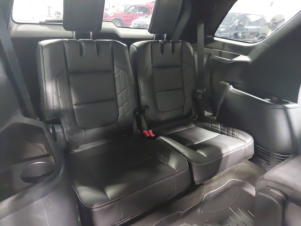 Used 2018 Ford Explorer Platinum AWD/4WD image 12