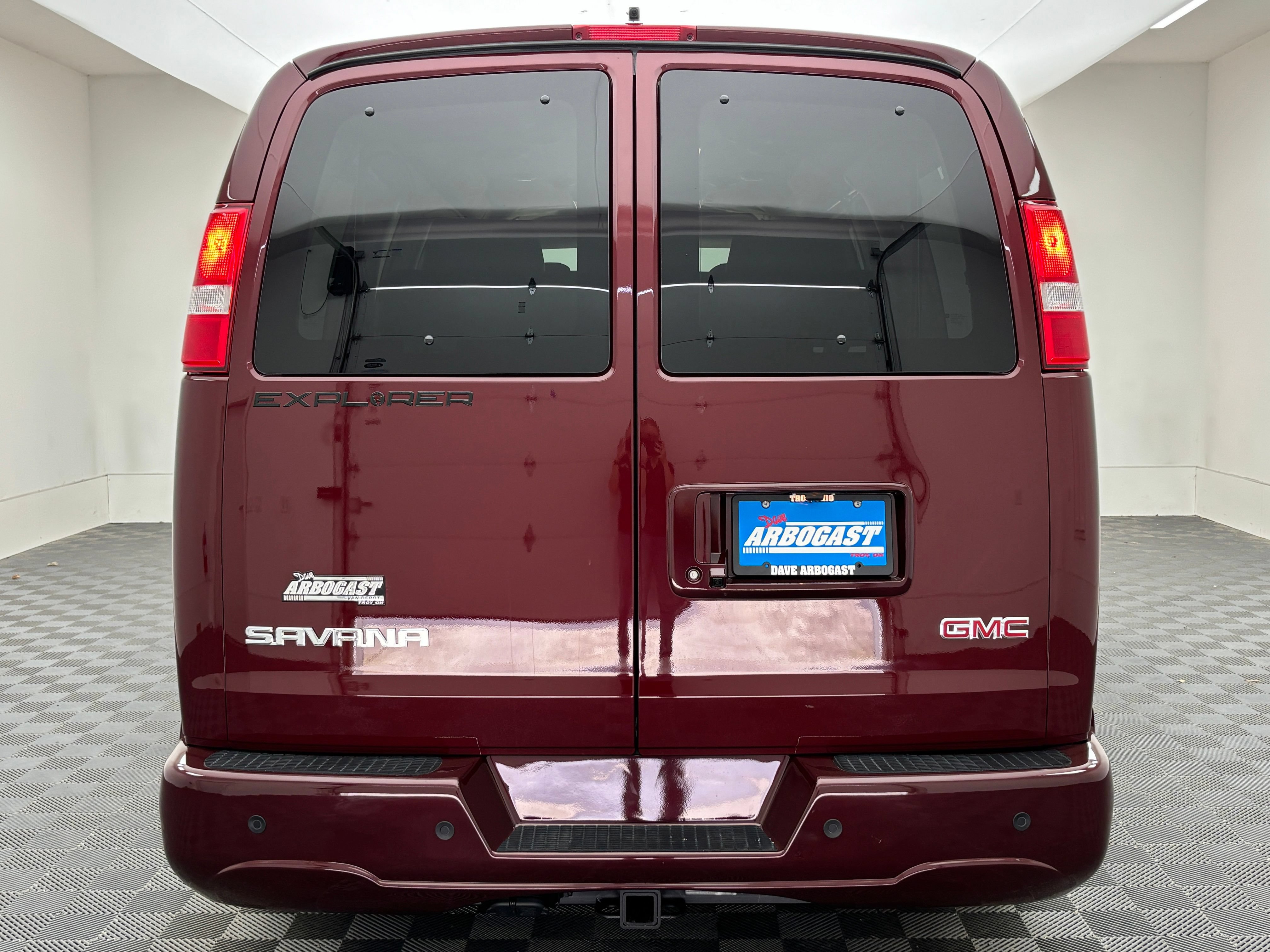 New 2026 GMC Savana 2500 w/ Driver Convenience Package RWD image 9
