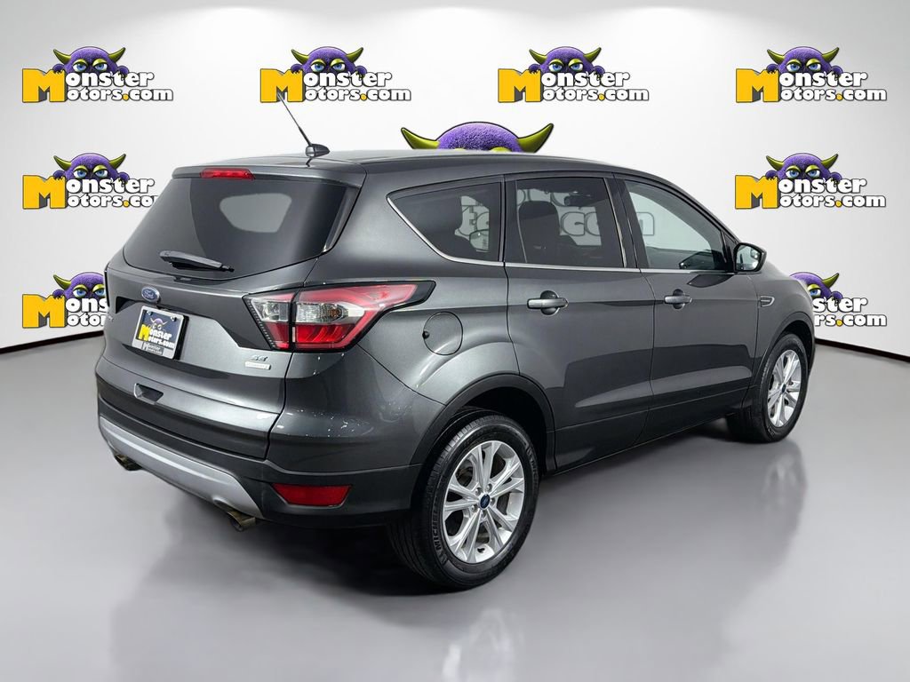 Used 2017 Ford Escape SE image 5