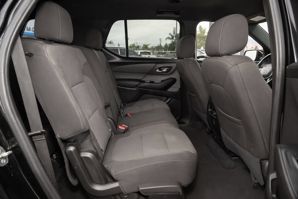 Used 2023 Chevrolet Traverse LT FWD image 41