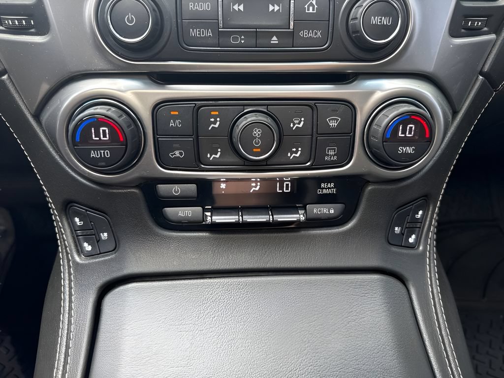 Used 2018 Chevrolet Suburban Premier AWD/4WD image 24