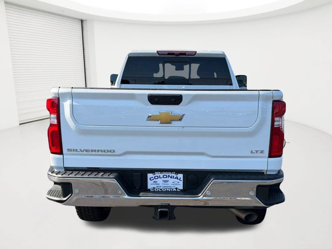Used 2024 Chevrolet Silverado 2500 LTZ w/ LTZ Convenience Package AWD/4WD image 6