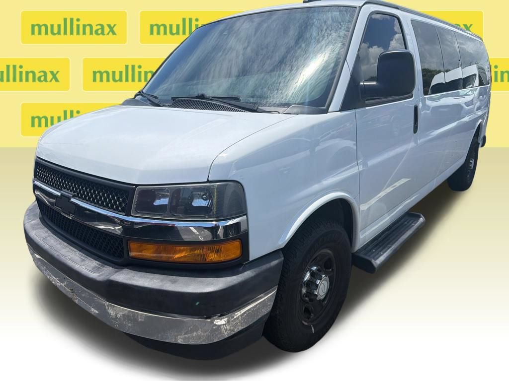 Used 2019 Chevrolet Express 3500 LT w/ LT Preferred Equipment Group RWD image 32