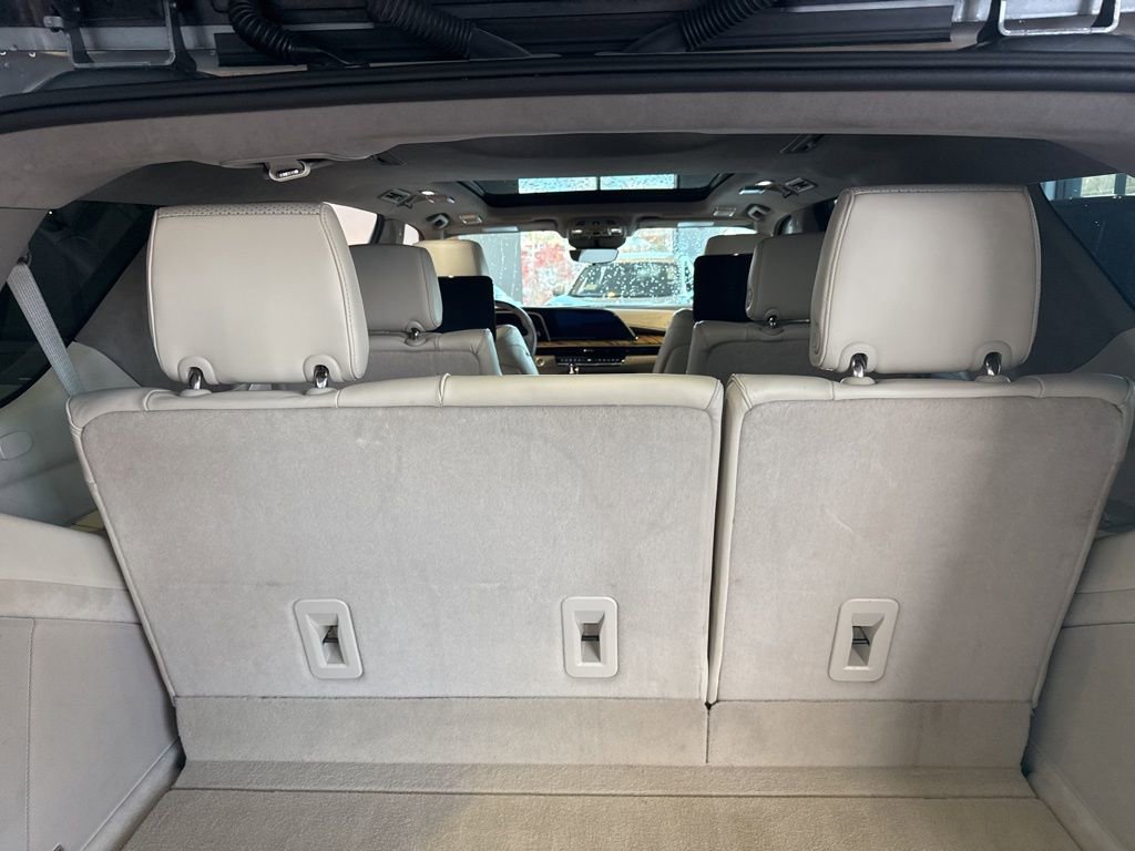 Used 2023 Cadillac Escalade Sport Platinum image 12