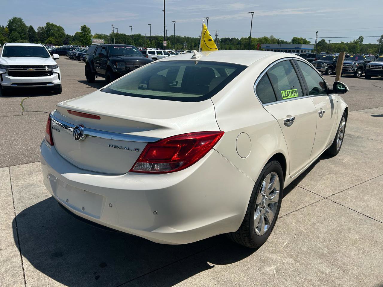 Used 2012 Buick Regal Premium FWD image 5