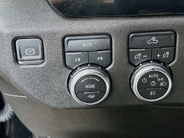 Used 2023 GMC Sierra 1500 Elevation w/ LPO, Elevation Black Package AWD/4WD image 23