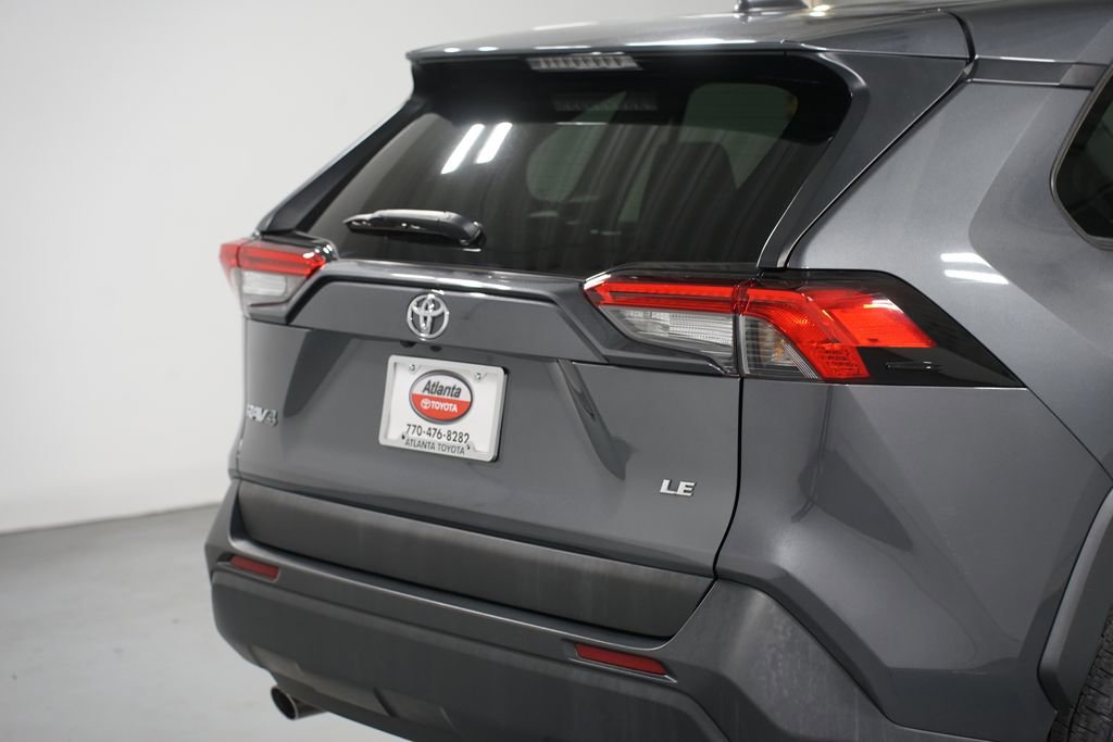 Certified 2022 Toyota RAV4 LE image 9
