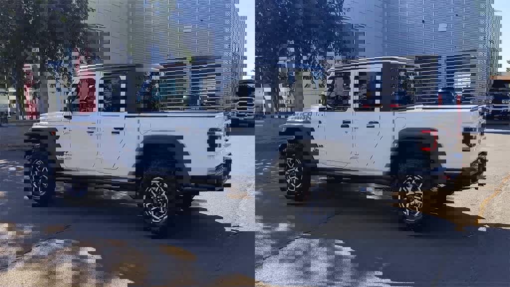 New 2025 Jeep Gladiator Rubicon w/ Convenience Group image 6