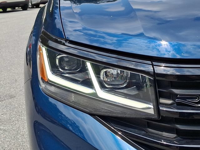 Used 2023 Volkswagen Atlas Cross Sport SEL R-Line AWD/4WD image 11