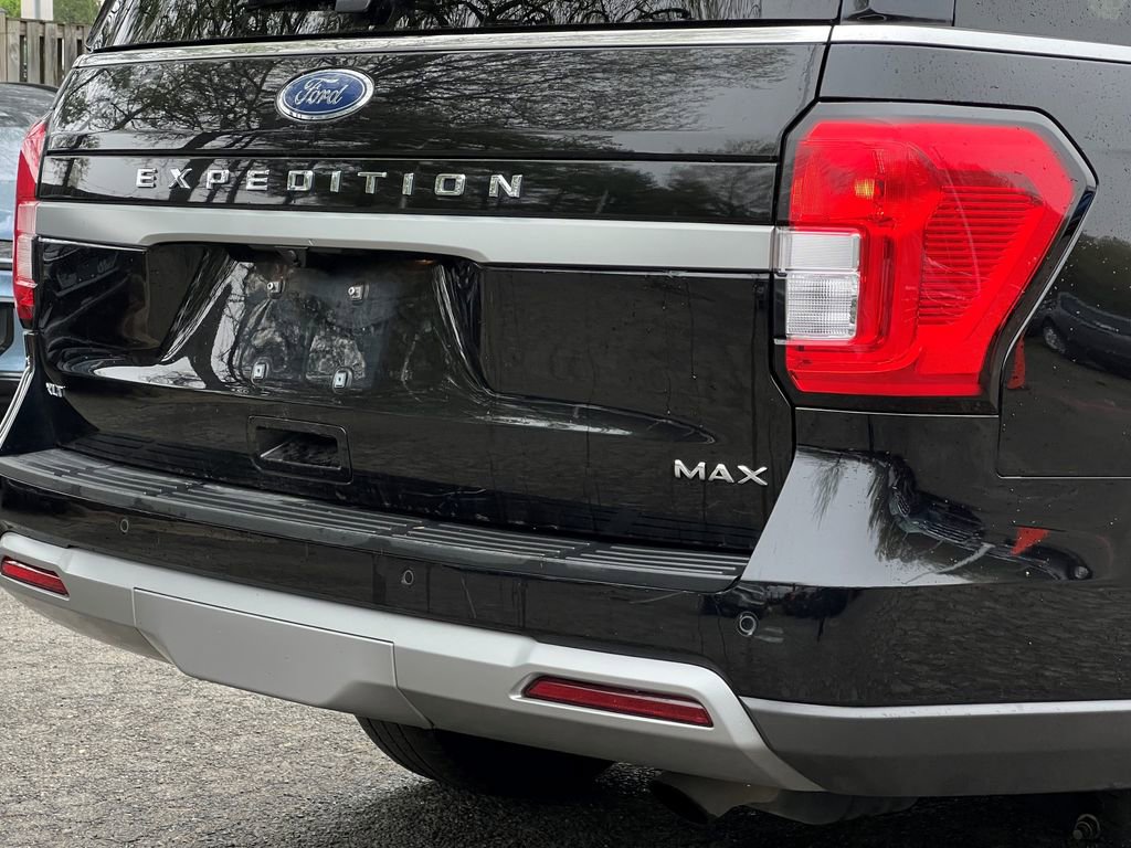 Used 2024 Ford Expedition Max XLT image 11