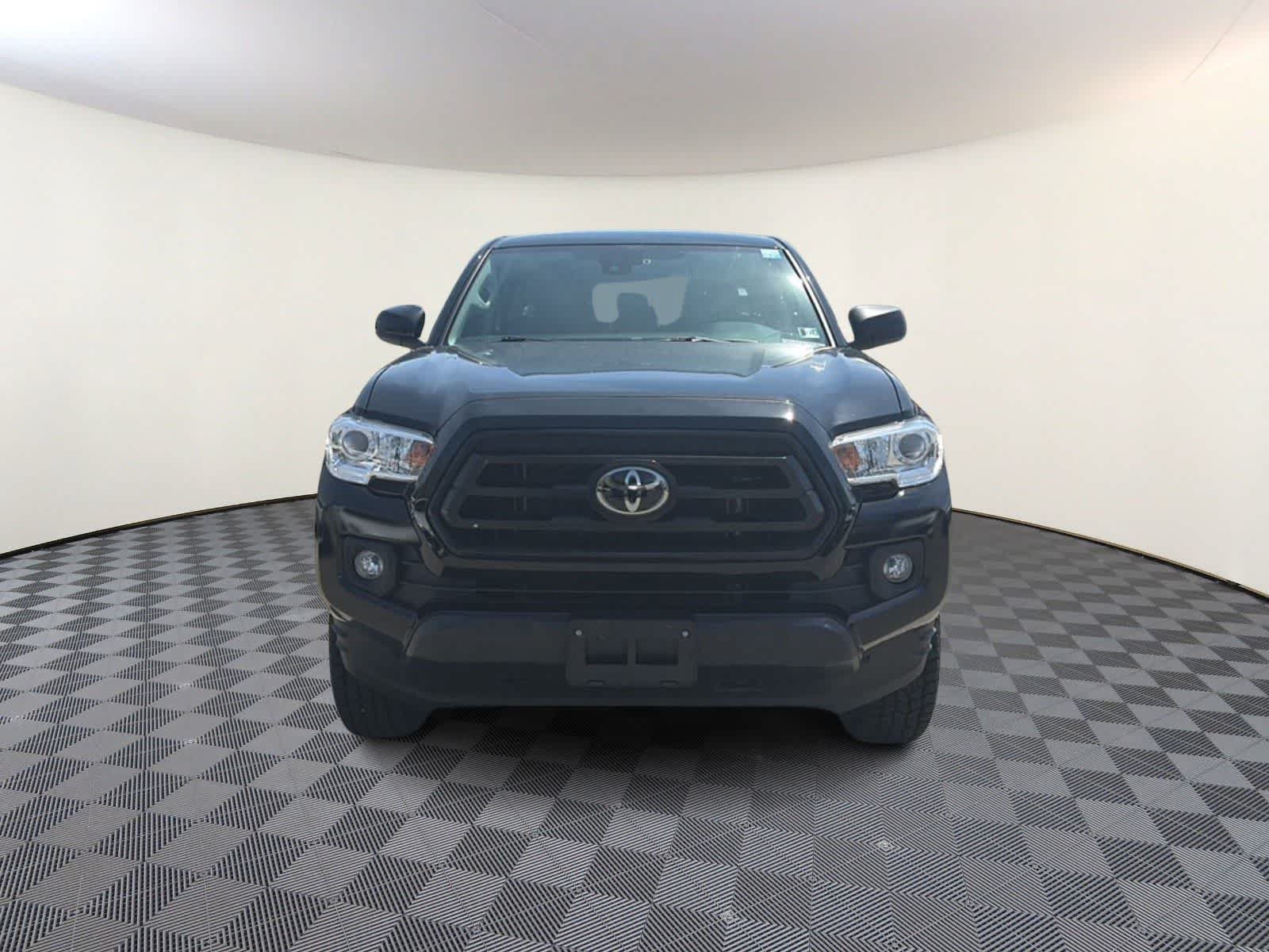 Used 2023 Toyota Tacoma SR AWD/4WD image 3