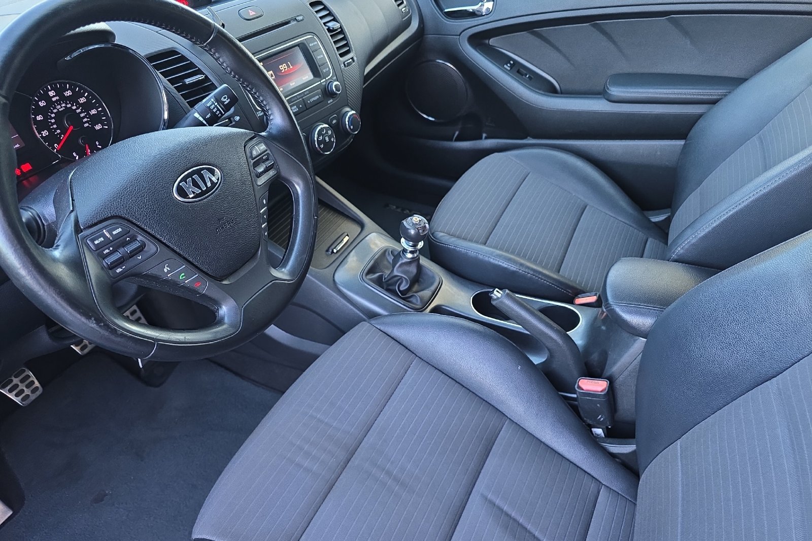 Used 2015 Kia Forte Koup SX FWD image 9