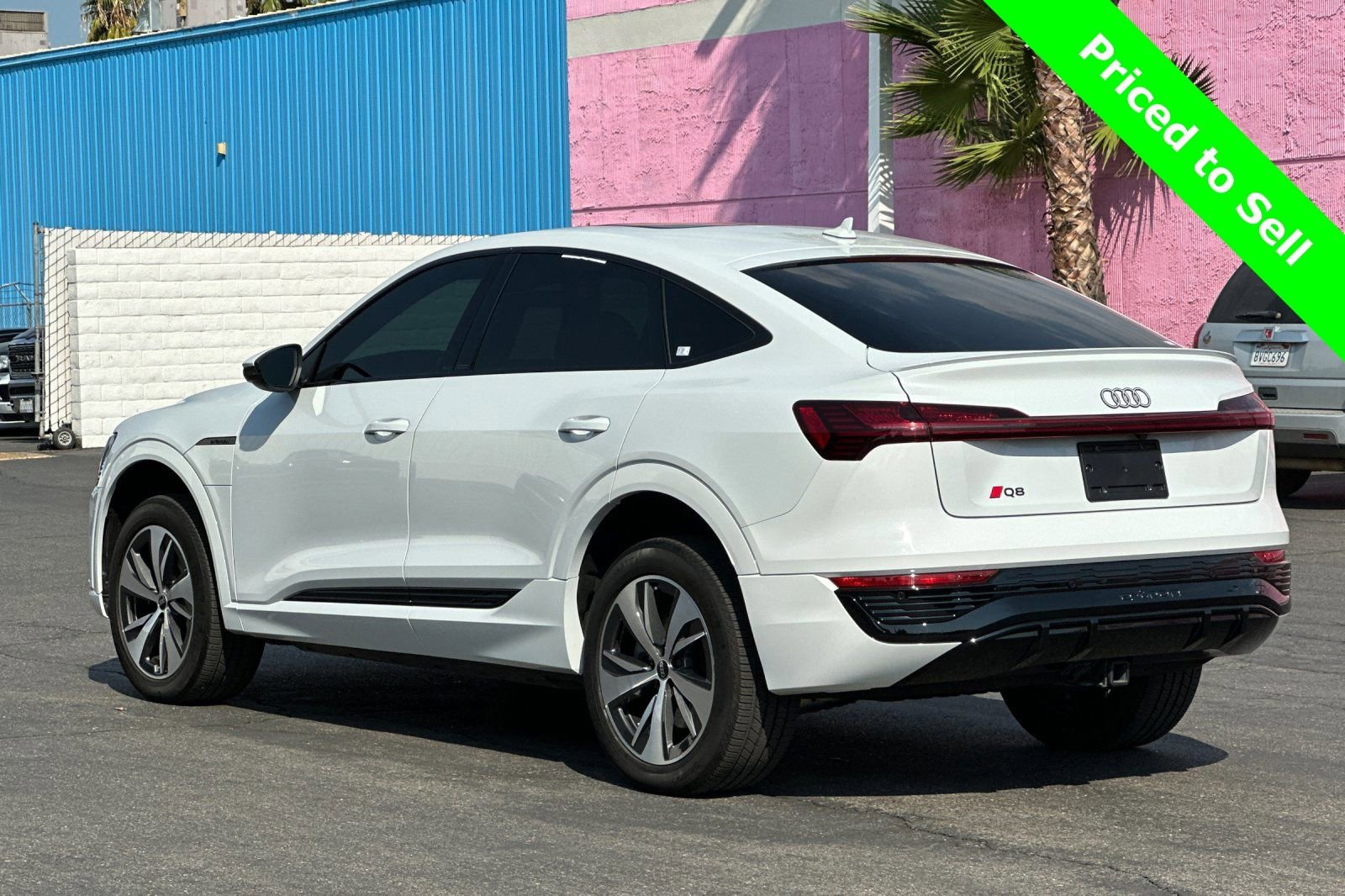 Used 2024 Audi Q8 e-tron Premium image 6