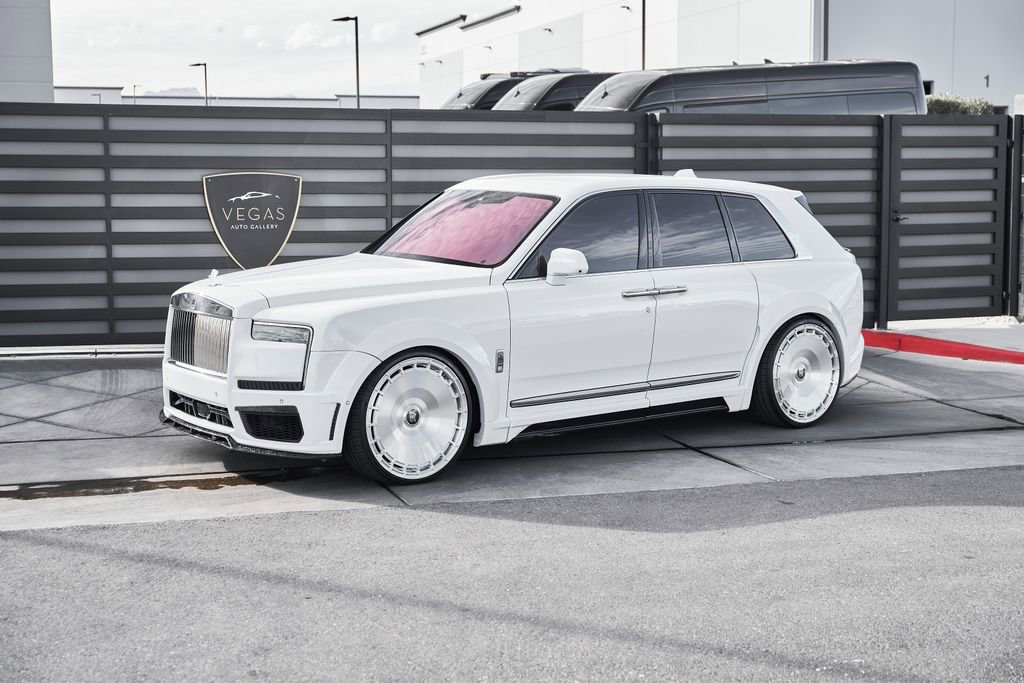 Used 2025 Rolls-Royce Cullinan AWD/4WD image 6