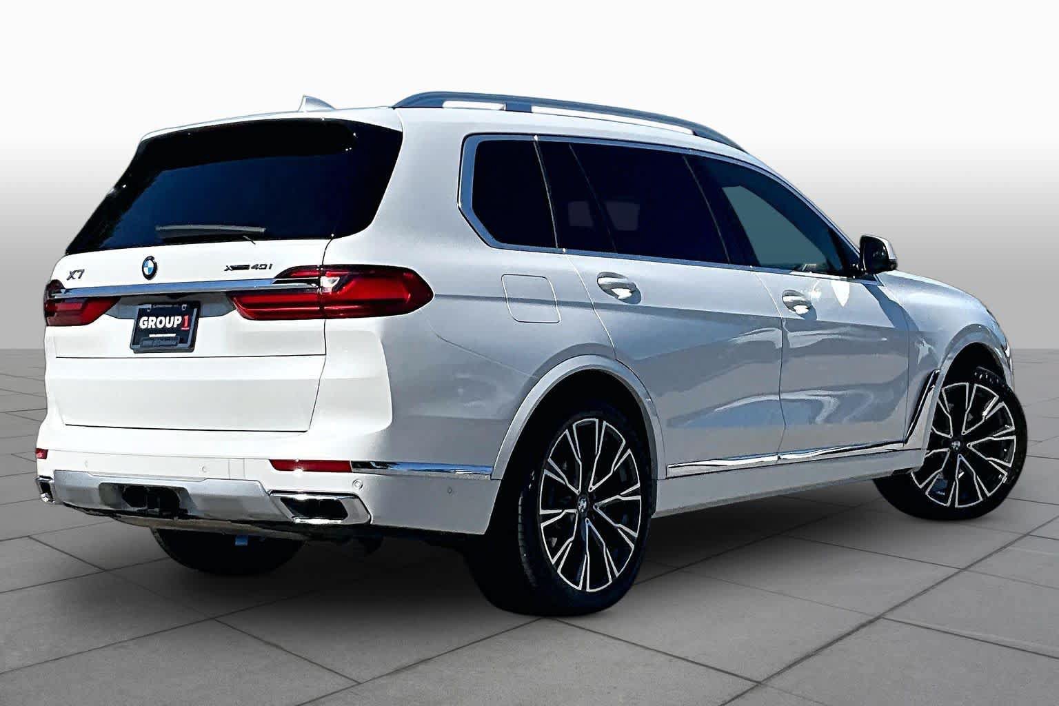 Used 2022 BMW X7 xDrive40i w/ Premium Package AWD/4WD image 12