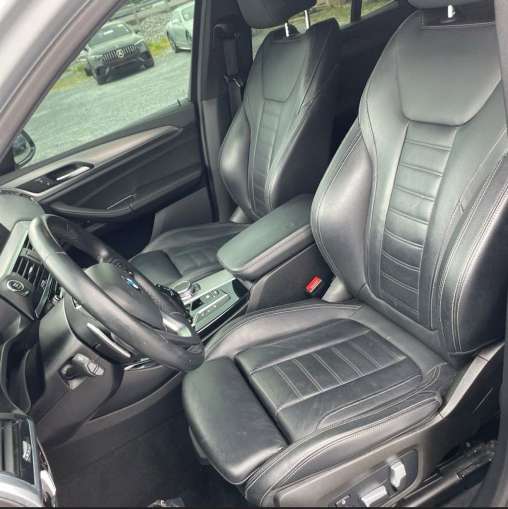 Used 2018 BMW X3 xDrive30i w/ M Sport Package AWD/4WD image 2