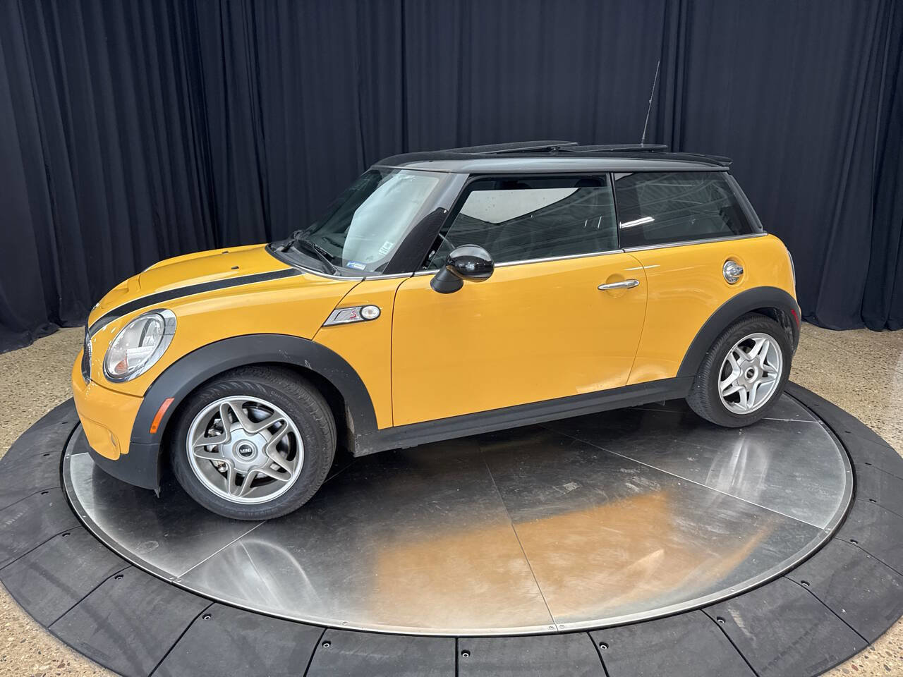 Used 2009 MINI Cooper S image 4