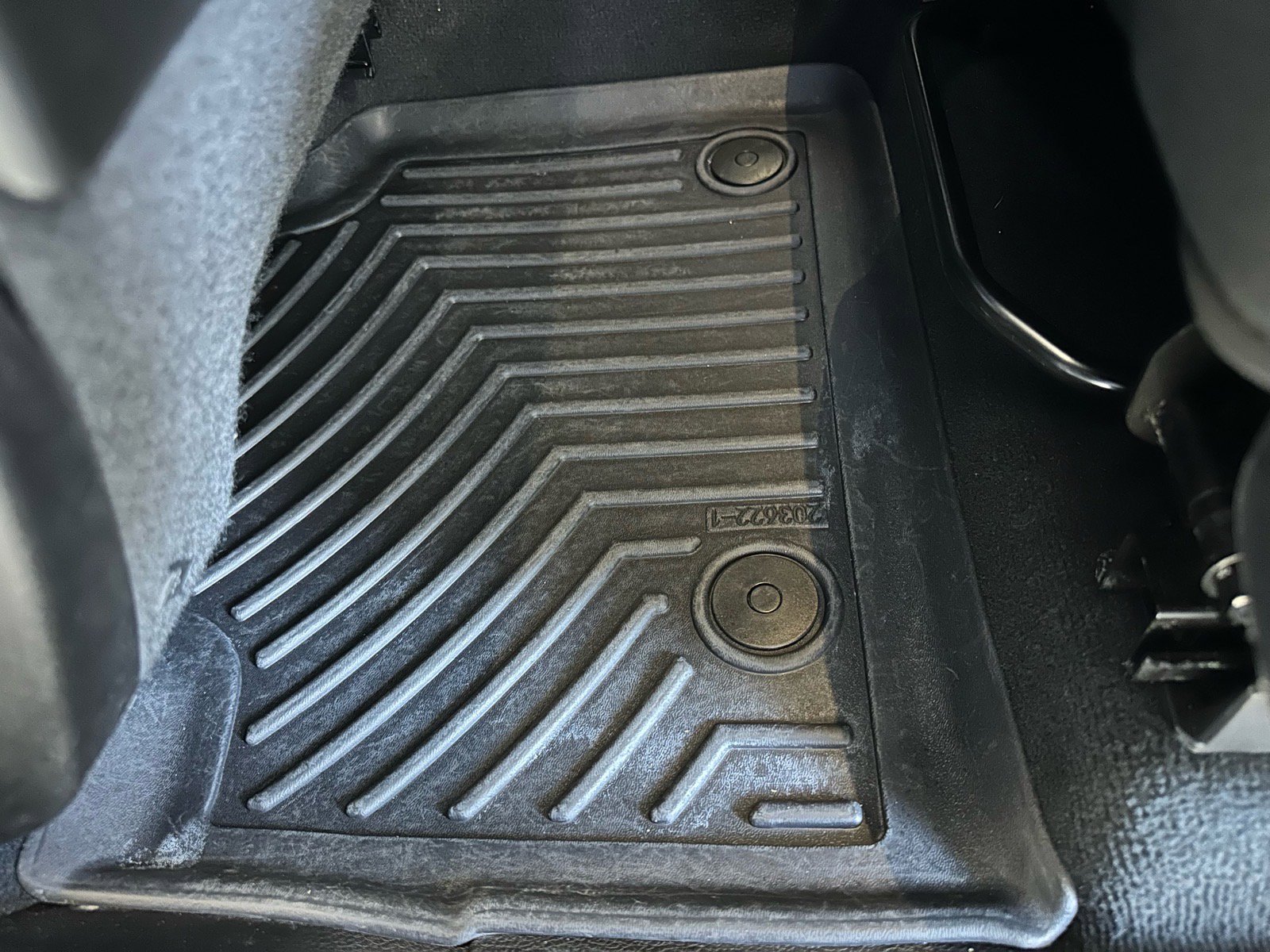 Used 2024 Jeep Grand Cherokee L Laredo w/ Luxury Tech Group I image 32