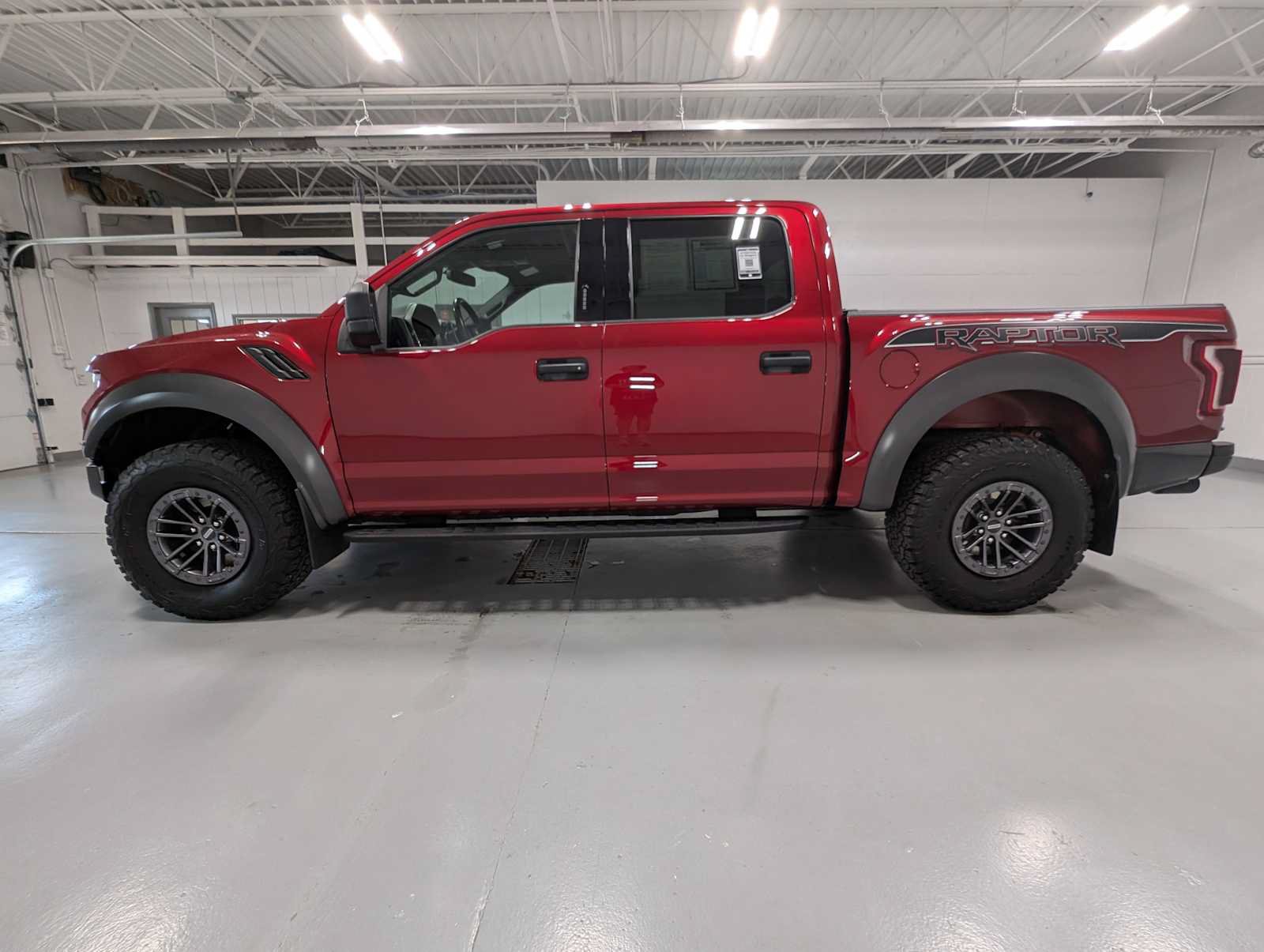 Used 2019 Ford F150 Raptor AWD/4WD image 12