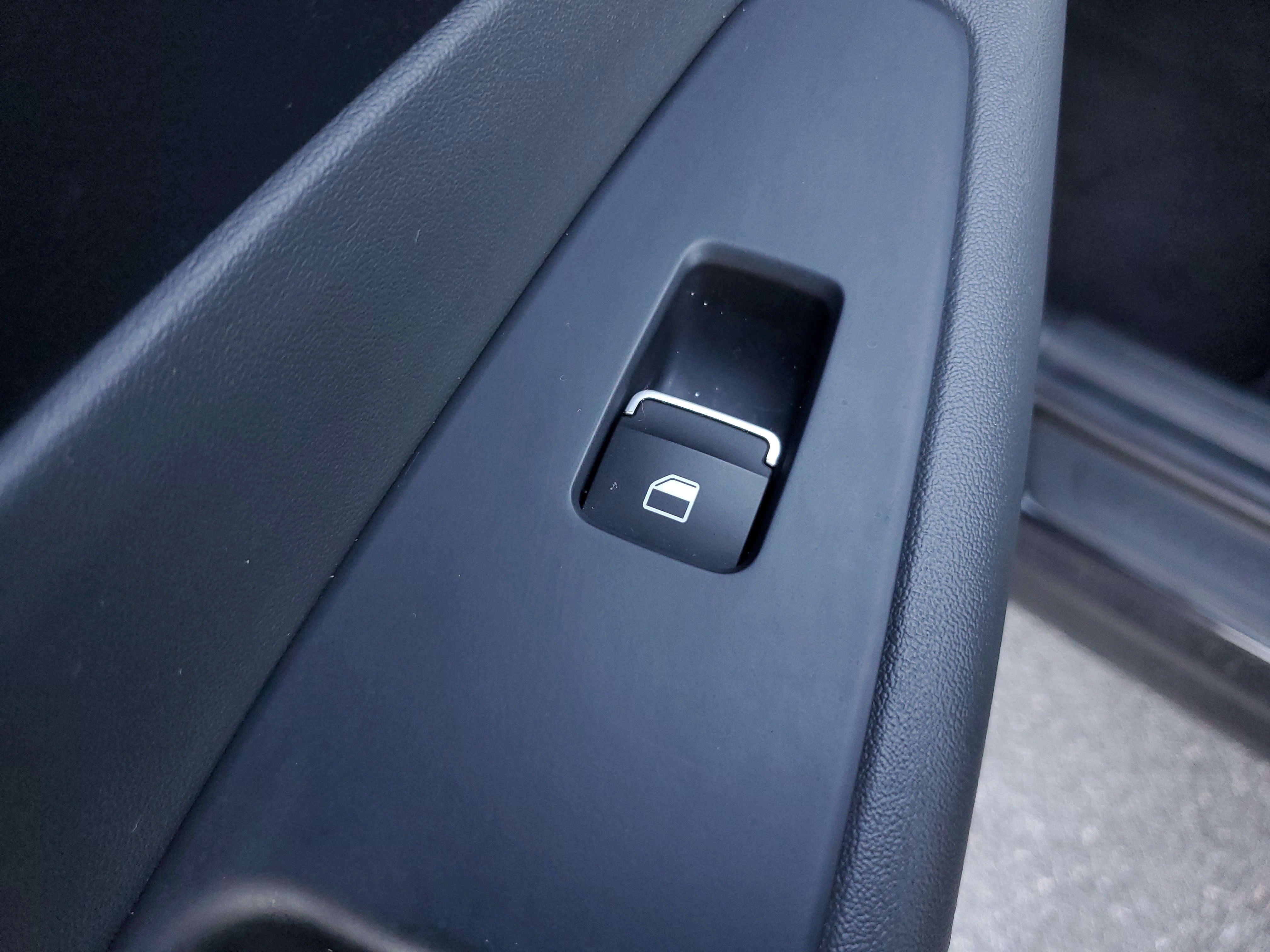 Used 2023 Hyundai Santa Fe SEL image 14