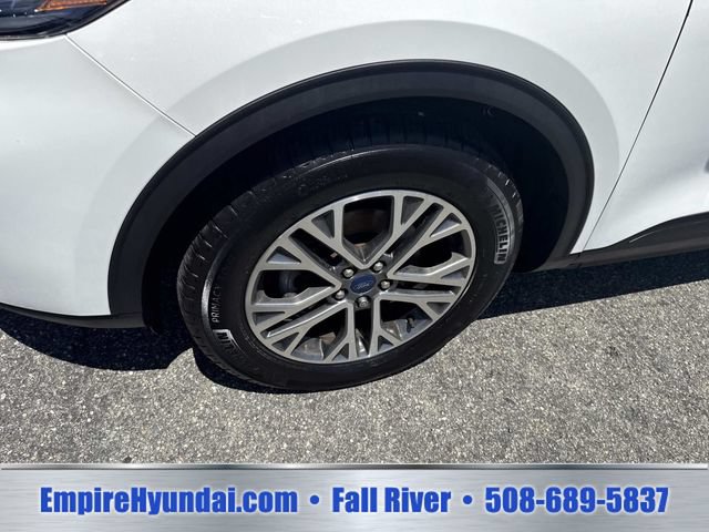 Used 2021 Ford Escape SEL w/ Technology Package AWD/4WD image 13