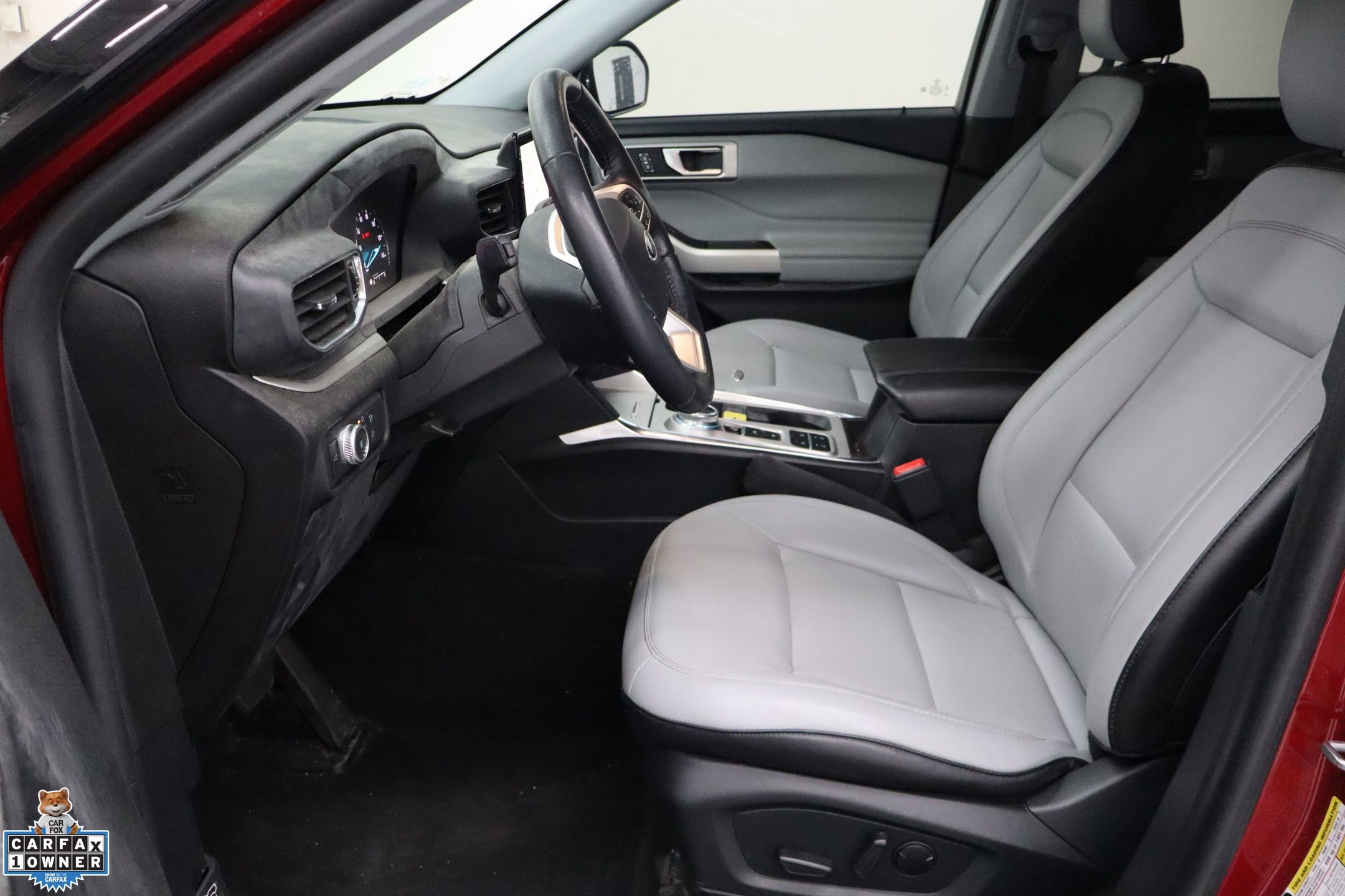 Used 2021 Ford Explorer XLT w/ Equipment Group 202A image 13