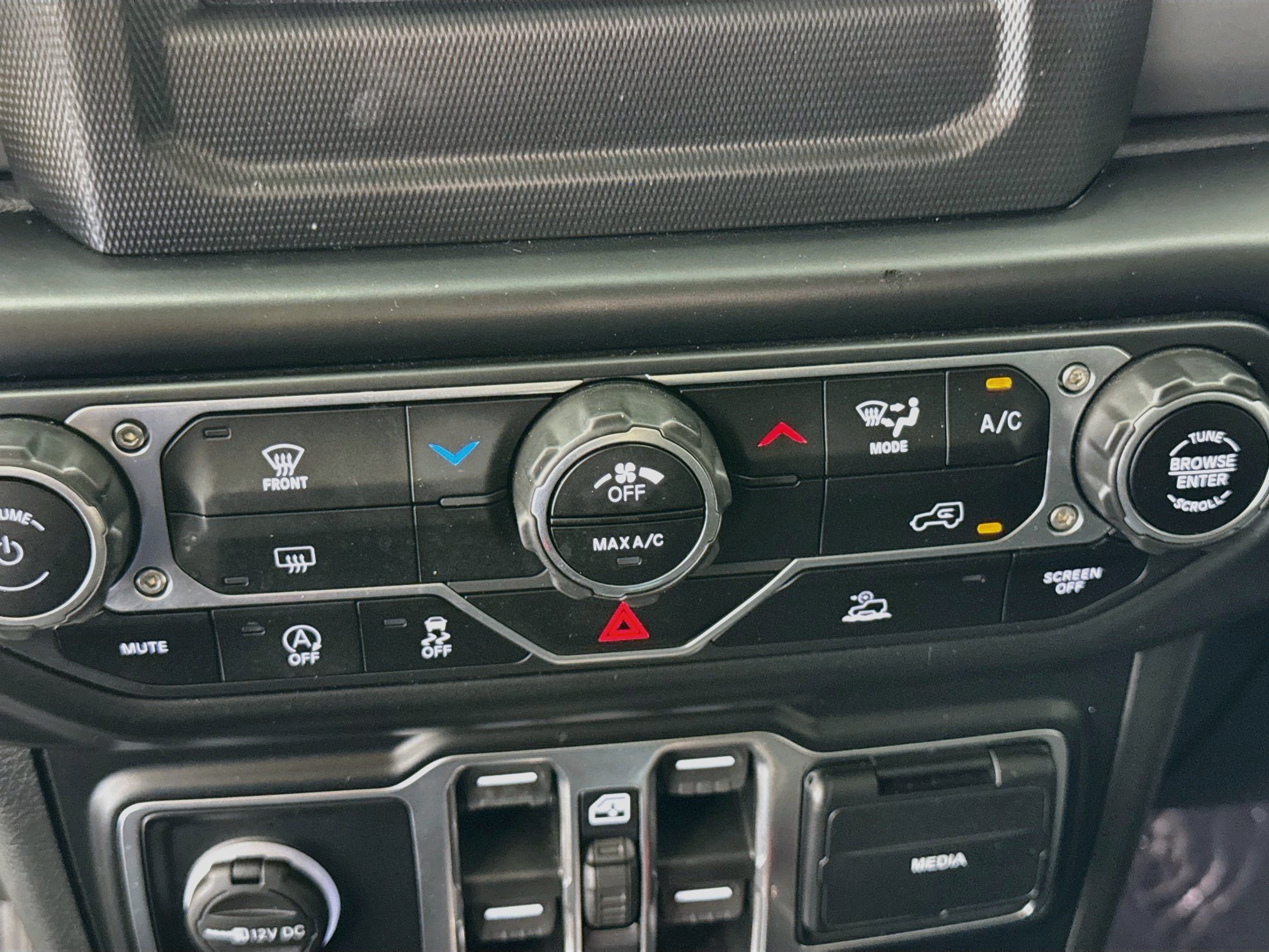 Used 2022 Jeep Gladiator Sport AWD/4WD image 17
