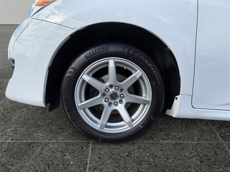 Used 2012 Toyota Matrix L FWD image 15