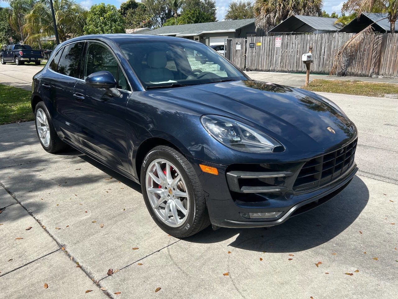 Used 2017 Porsche Macan Turbo image 6