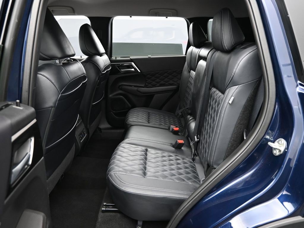 Used 2024 Mitsubishi Outlander SEL image 36